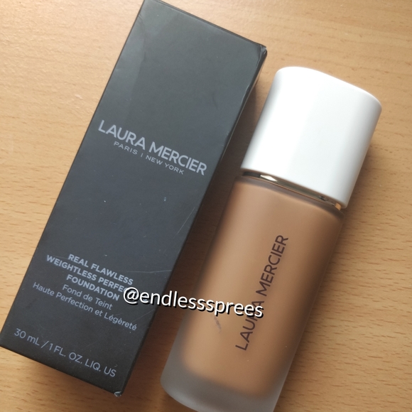 Laura Mercier Real Flawless Weightless Perfecting Foundation in 5C1 Sepia - Picture 6 of 6